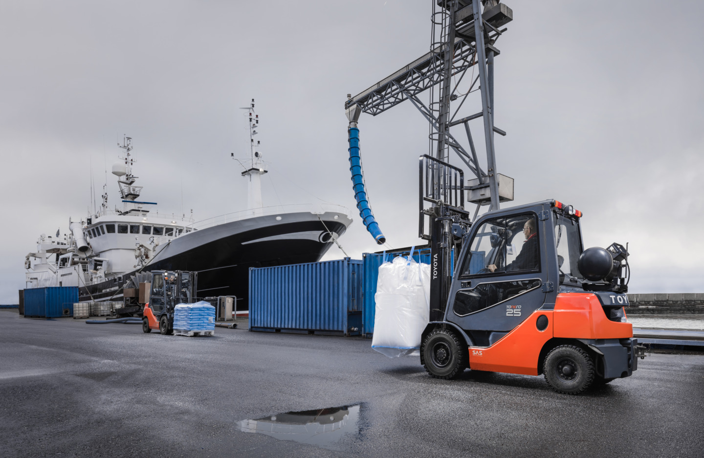 toyota-tonero-2.5t-harbour(1)